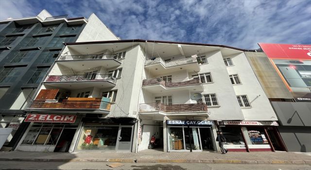 Eşini ve Çocuklarını Öldürüp İntihar Girişiminde Bulunan Zanlı Hastanede Öldü