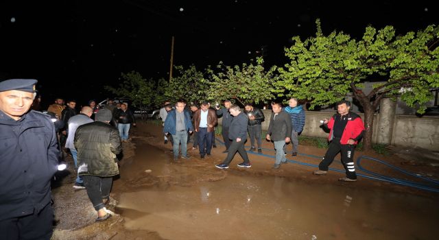 Sağanak, Su Baskınlarına Neden Oldu