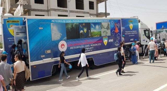 Meteoroloji TIR’ı İlgi Odağı Oldu