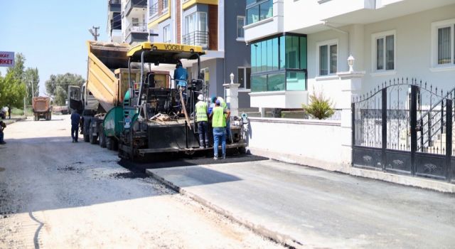 Mehmet Akif Ersoy Mahallesi Sıcak Asfaltla Kaplanıyor