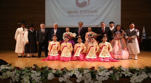 Güney Kore, Görsel Şölenle Tanıtıldı