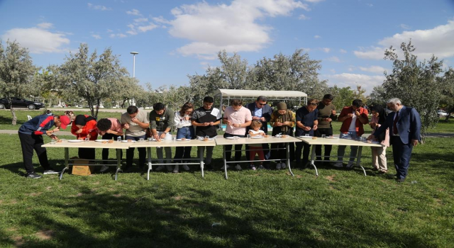 Aksaray Üniversitesi 2. İğde Hasat Şenliği Başladı