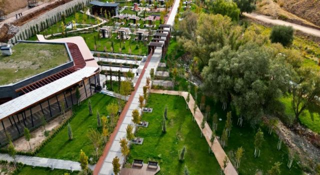 Kalanlar Millet Bahçesi açılış İçin Baharı Bekliyor