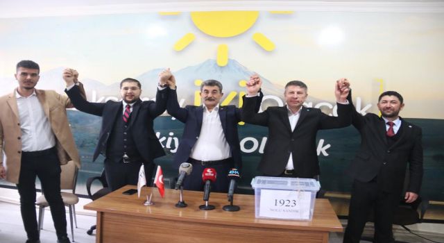 Karaüzüm “Sadece Cesurlar Değiştirir!”