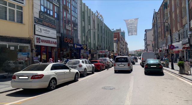 Araba Sevdamızın Önüne Geçilemiyor