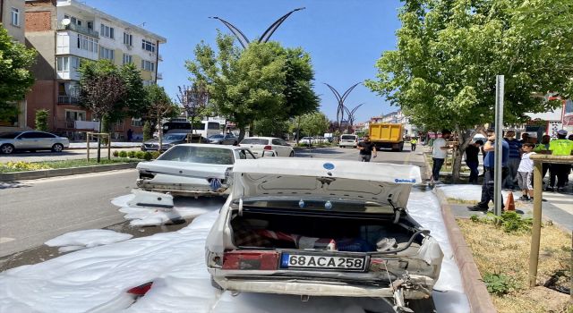 Hafriyat Kamyonunun Otomobile Çarpma Anı Güvenlik Kamerasında