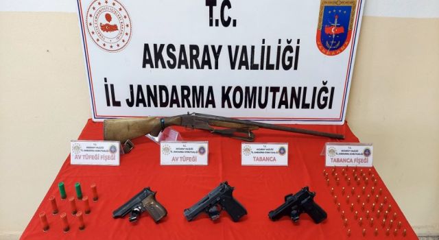 Silah Kaçakçısının Evinden Cephane Çıktı