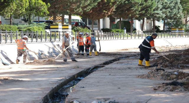 Uluırmak’ta Temizlik Çalışmaları Sürüyor