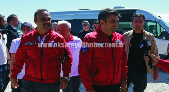 Bakan Kacır “Gökyüzüne Türk’ün İmzasını Atmaya Devam Edeceğiz”