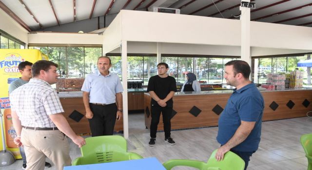 Başkan Parklarda Açılan Kafeleri İnceleyip Vatandaşın Taleplerini Dinledi