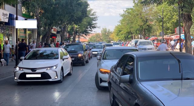 Ne Yapsalar Olmuyor
