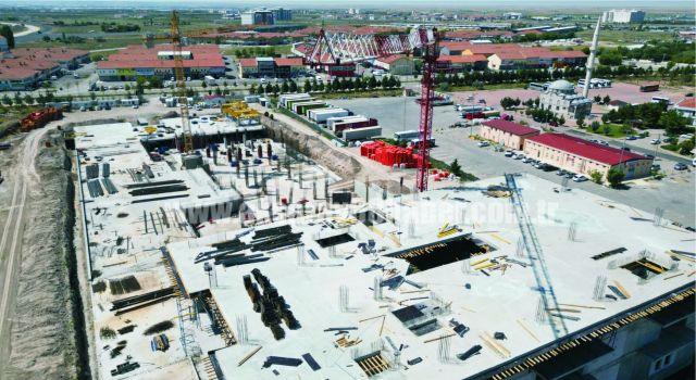 Yeni Belediye Binası Şekillenmeye Başladı