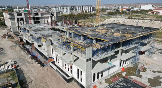 Aksaray’ın Yeni Hizmet Binasında Çalışmalar Sürüyor
