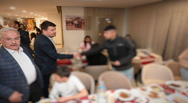 Başkan Dinçer, Vali Kumbuzoğlu ile Çocukların İftar Sofrasına Konuk Oldu