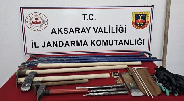 Jandarma Definecilere Göz Açtırmıyor