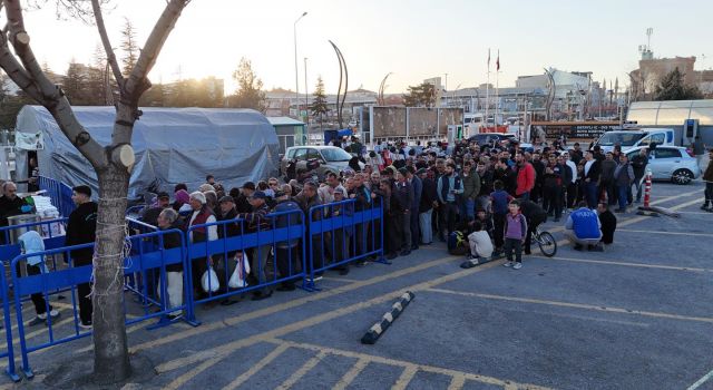 On Binlerce İnsanın İftar Sofrası Oldu