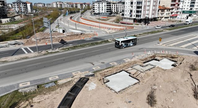 Aksaray’da Gençlik Parkı İle Kültürpark’ı Birleştiren Yaya Üst Geçidinde Çalışmalar Başladı