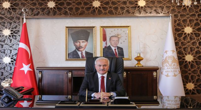 Aksaray Valisi Kumbuzoğlu “Devletimiz Payidar, Milletimiz Bahtiyar Olsun”
