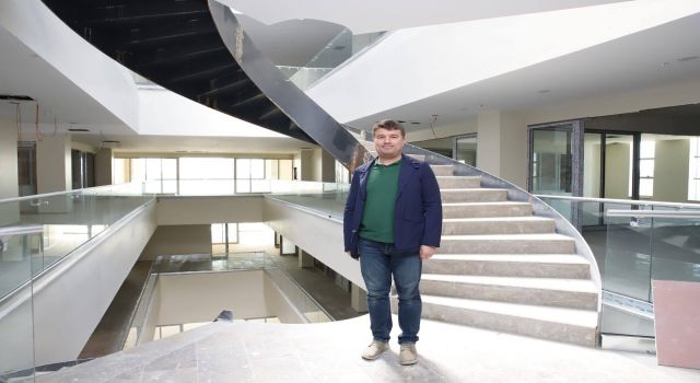 Aksaray’ın Yeni Belediye Binası Modern Mimarisiyle Göz Dolduruyor