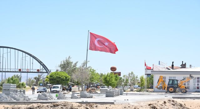 Aksaray Belediyesi Hamidiye Alaca Mahallesi’nde Pazar Yeri Çalışmalarına Başladı