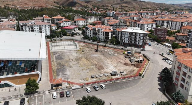 Aksaray Belediyesi Gençlik Merkezi Projesinin İnşaat Çalışmalarını Başlattı