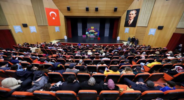Belediyenin Şehir Tiyatrosunda Yeni Dönem Kayıtları Başladı