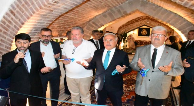 Çöpten Kurtarılan Eser Kutsal Emanetlere Ev Sahipliği Yapıyor