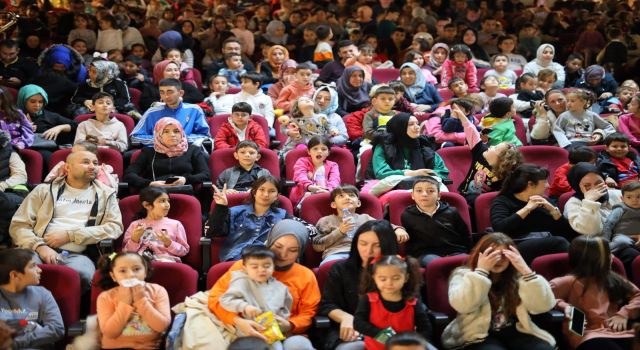 Köstebekgiller Müzikali Çocuklarla Buluşuyor