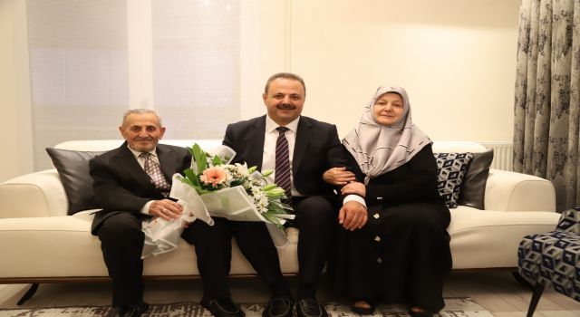 Rektör Arıbaş: Öğretmenlik Bir Ömür Boyu Süren Kutsal Bir Meslektir