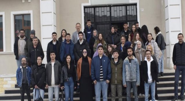 ASÜ’lü Öğrencilerden Anlamlı Proje