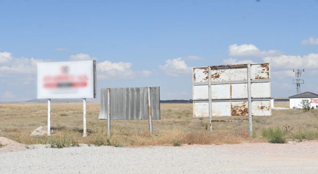 İzinsiz Totem ve Reklam Tabelaları Kaldırıldı