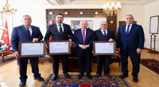 Vali Duru’dan Birlik Başkanlarına Tebrik