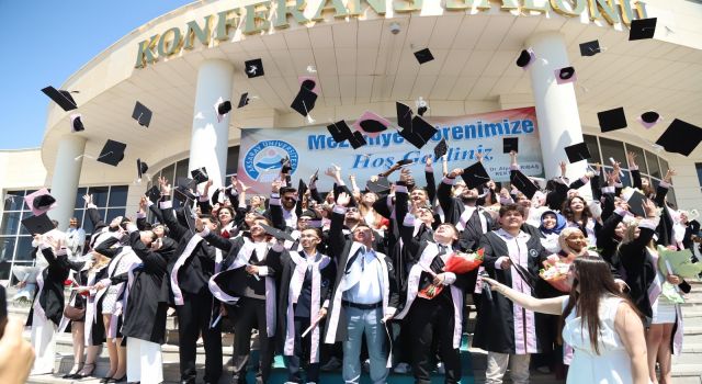 ASÜ İletişim Fakültesi Geleceğin İletişimcilerini Mezun Etti