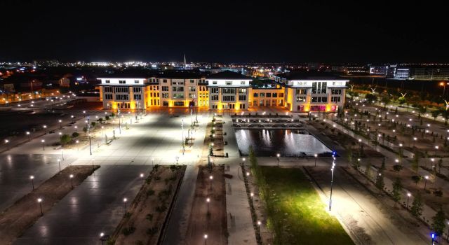 Belediye Millet Bahçesi Işıklandırıldı
