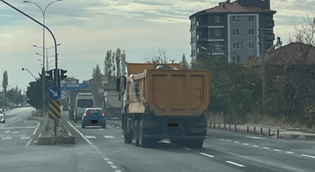 Ne Çevre, Ne Trafik, Ne de Bozulan Yollar Umurlarında