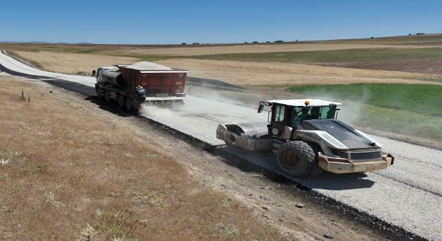 Özel İdareden Gülağaç’a Yol Yatırımı
