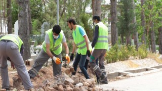 Aksaray Belediyesi’nden Mezarlıklarda Bayram Hazırlığı