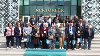 Yedi Ülkeden 15 Akademisyen ASÜ’de Derslere Katılıyor