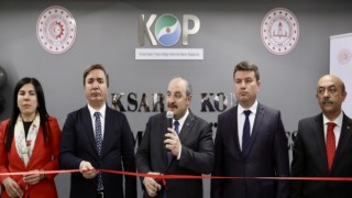 Astronomi Kütüphanesi’ni Bakan Varank Açtı