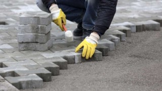 Beton Parke Taş İle Yol İşleri Yaptırılacak