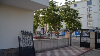 Dut Toplamak İsterken Demire Saplandı