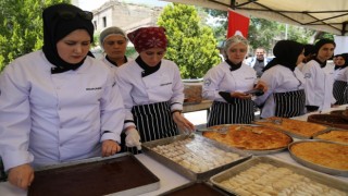 GASTRONOMİ ŞENLİĞİNDE 100 ÖĞRENCİ 11 FARKLI YEMEK HAZIRLADI