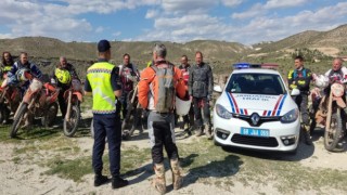 Turistlere Jandarmadan Eğitim
