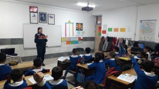 Jandarma Çocuk Hakları Gününü Unutmadı