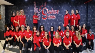 Halk Oyunları Yaşatılıyor