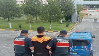 Jandarma Tek, Tek Topluyor