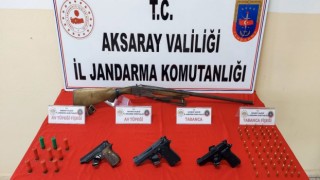 Silah Kaçakçısının Evinden Cephane Çıktı