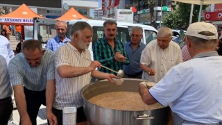 Çardaklılar Derneği’nden Aşure İkramı