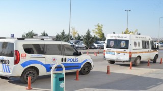 Komşu kavgasında 1 kişi silahla 2 kişi de darp neticesi yaralandı