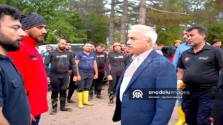 Aksaray Valisi Kumbuzoğlu, sel sonrası kaybolan Asel bebeği arama çalışmalarının sürdüğünü söyledi